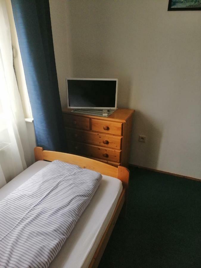Pension65 Police nad Metují Esterno foto